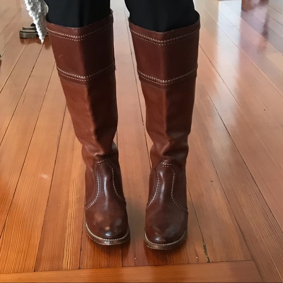 Knee length brown leather Frye boots - Picture 2 of 10